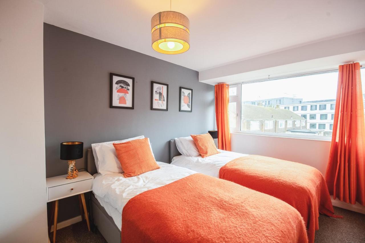 4 Bed House City Centre-Free Parking-2Mins From Station Cantorbéry Extérieur photo