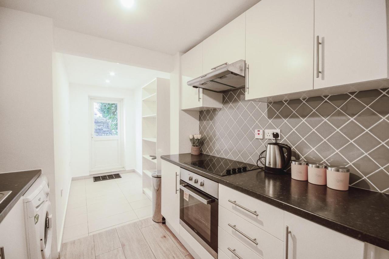 4 Bed House City Centre-Free Parking-2Mins From Station Cantorbéry Extérieur photo